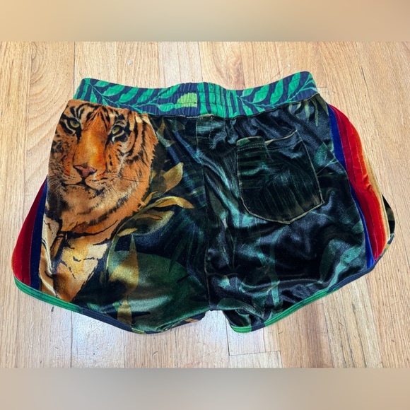 AVIATOR NATION TIGER VELVET SHORTS - Picture 4 of 6